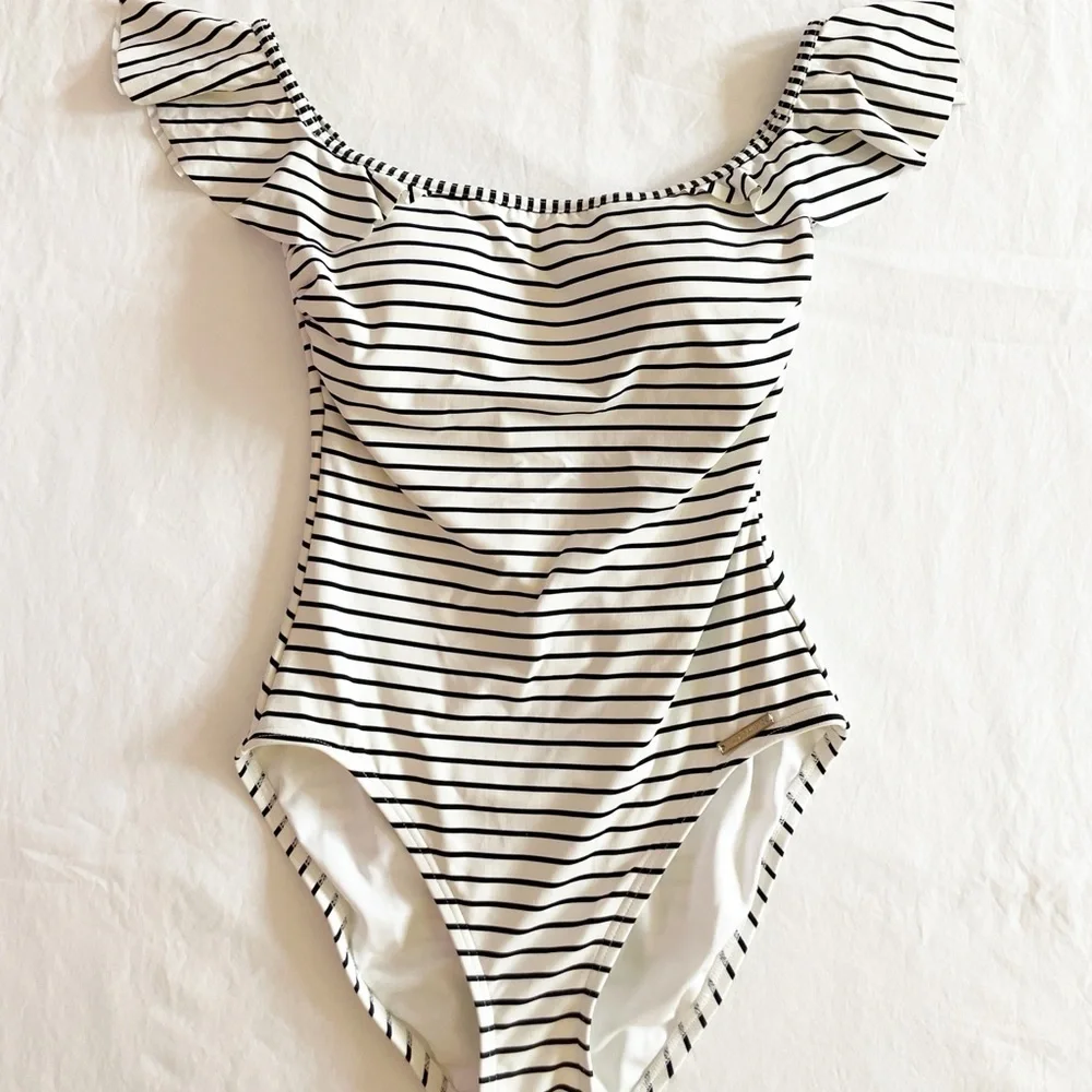 Vince Camino black and white‎ striped off-shoulder one piece swimsuit